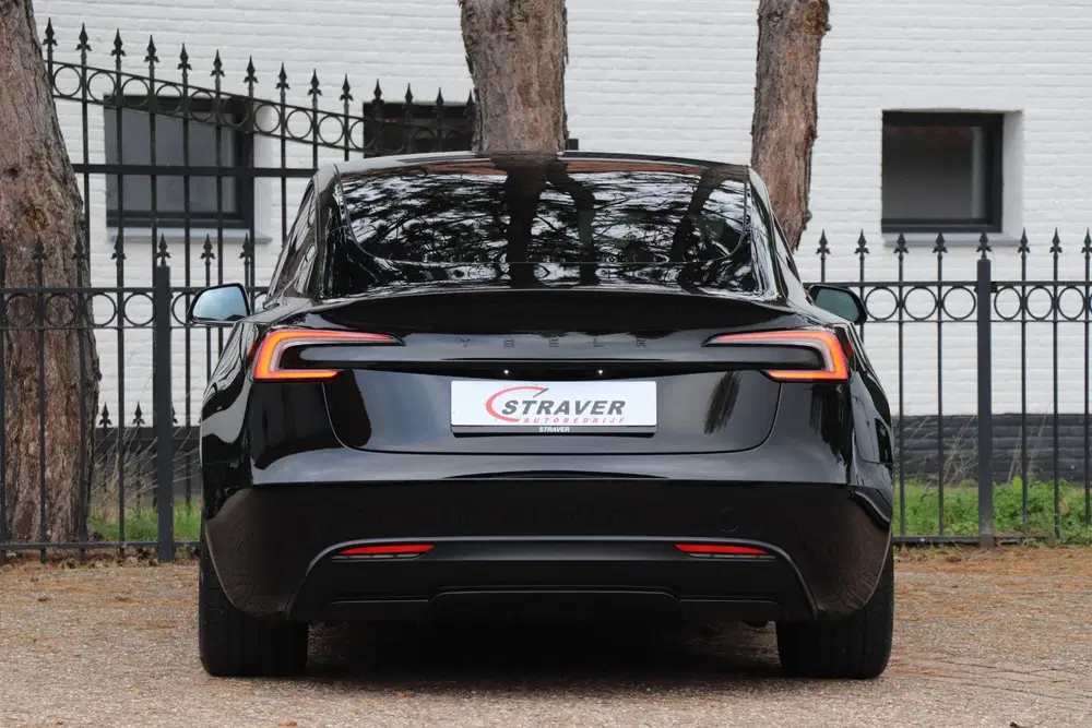 Tesla Model 3 Performance AWD 78 kWh uit 2024, foto 4