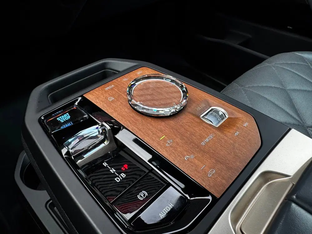 BMW iX M60 112 kWh uit 2023, foto 15