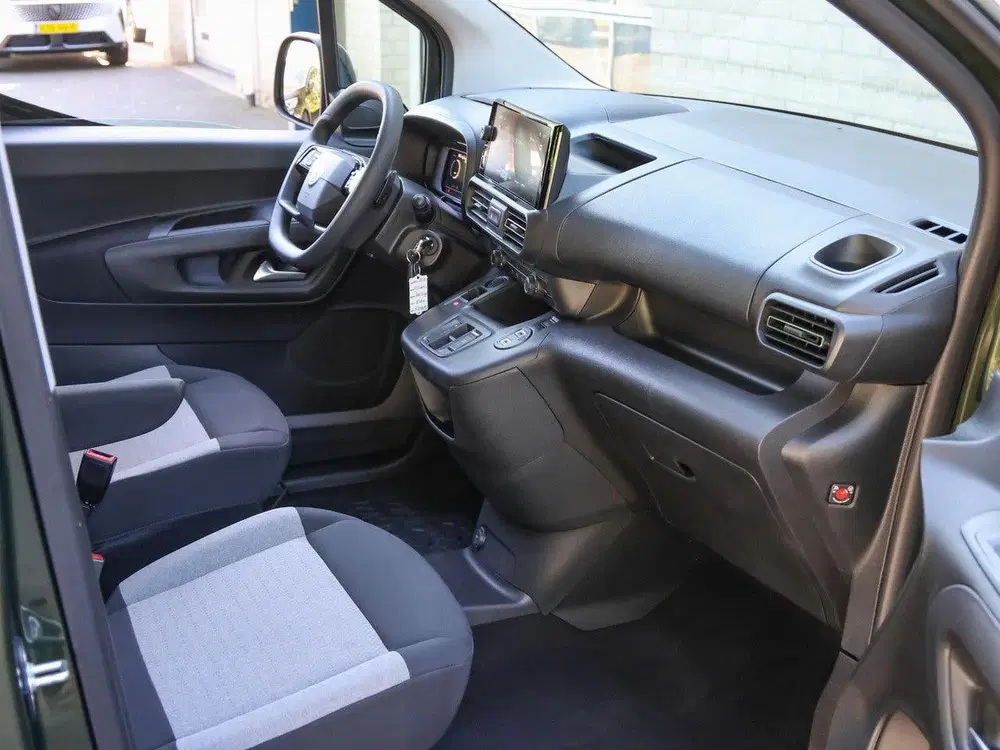 Citroën Berlingo Feel L1 50 kWh 136pk uit 2025, foto 10