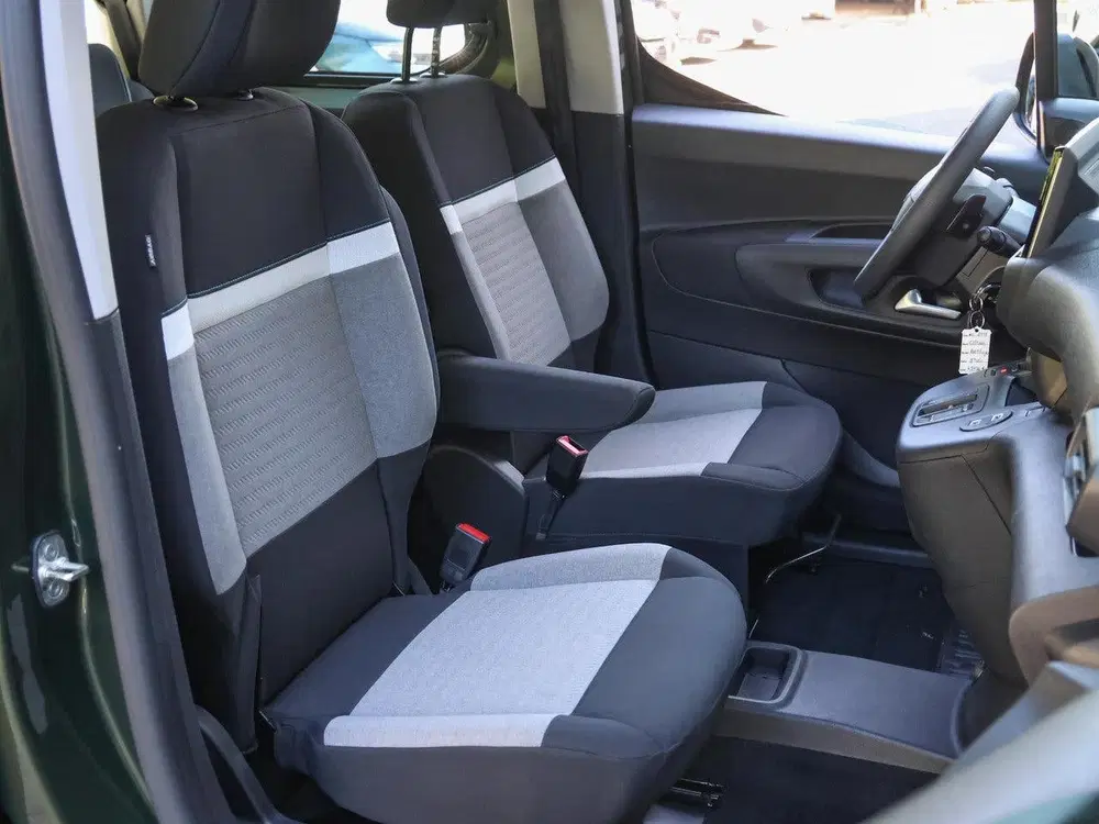 Citroën Berlingo Feel L1 50 kWh 136pk uit 2025, foto 11