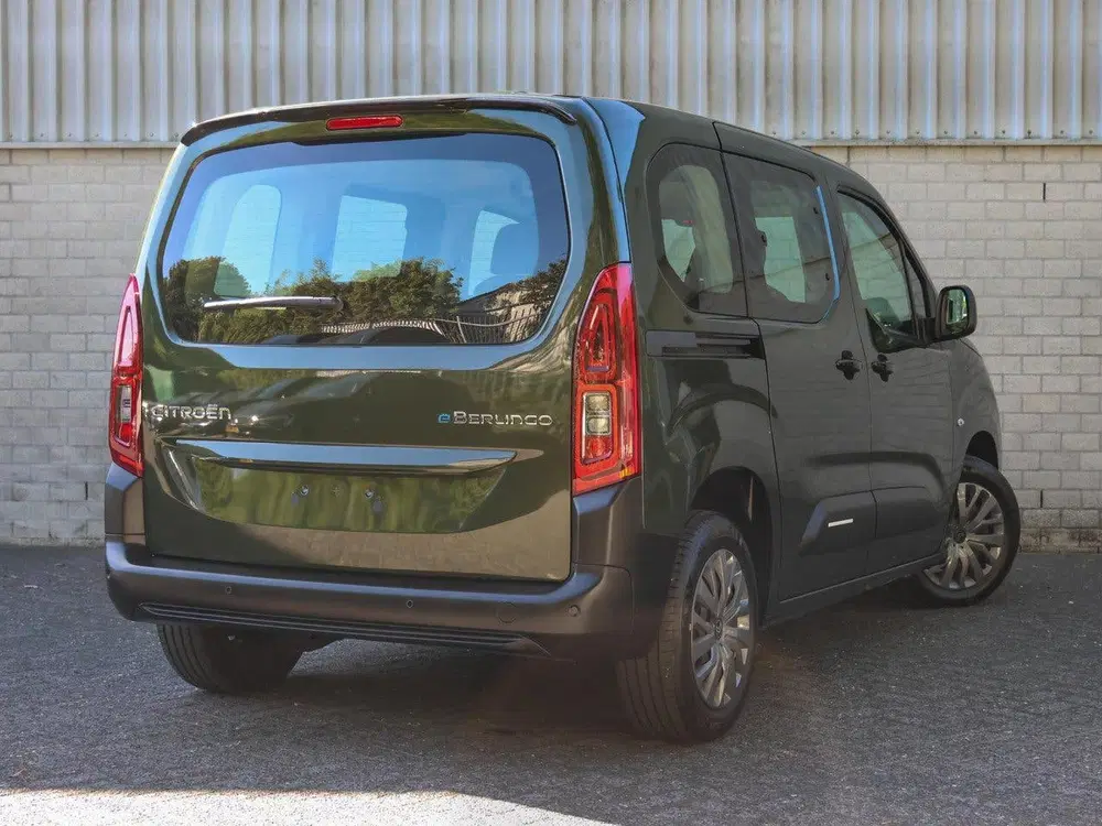 Citroën Berlingo Feel L1 50 kWh 136pk uit 2025, foto 3