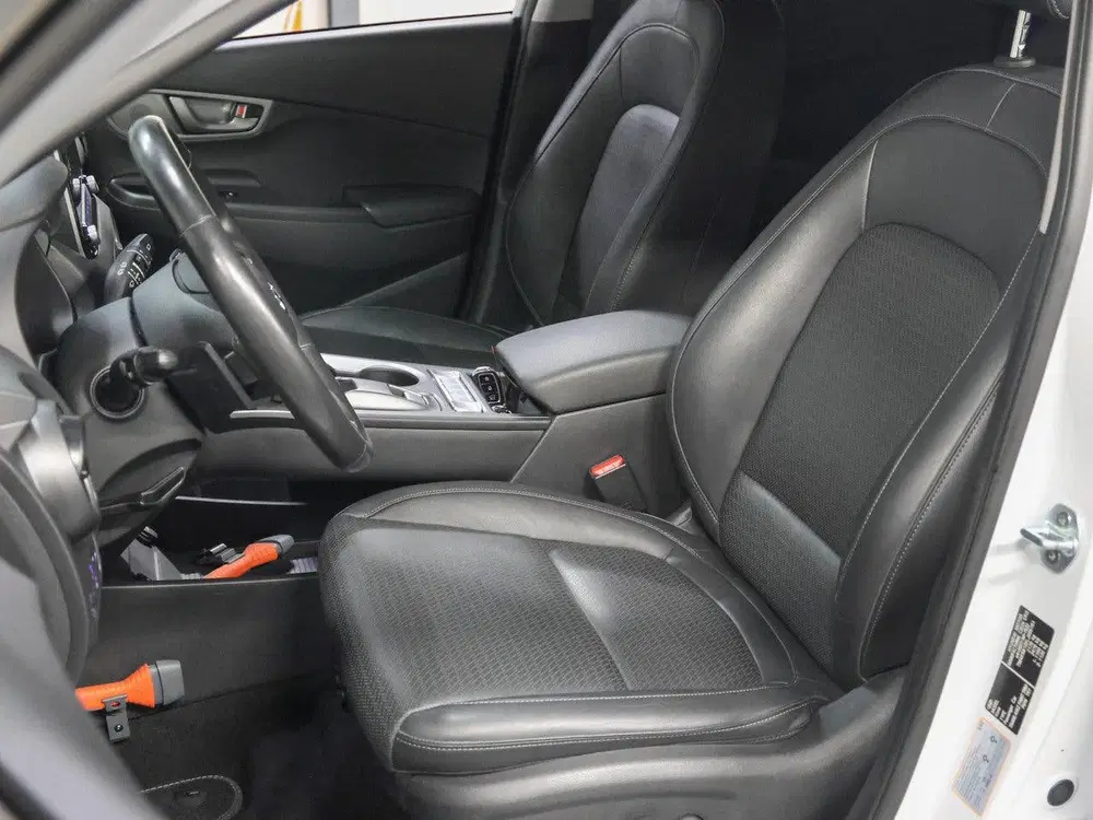 Hyundai KONA Limited 64kWh 201PK uit 2020, foto 14