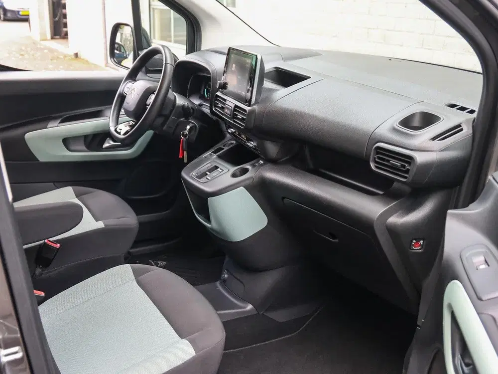Citroën Berlingo XL Feel 50 kWh 136pk uit 2022, foto 10