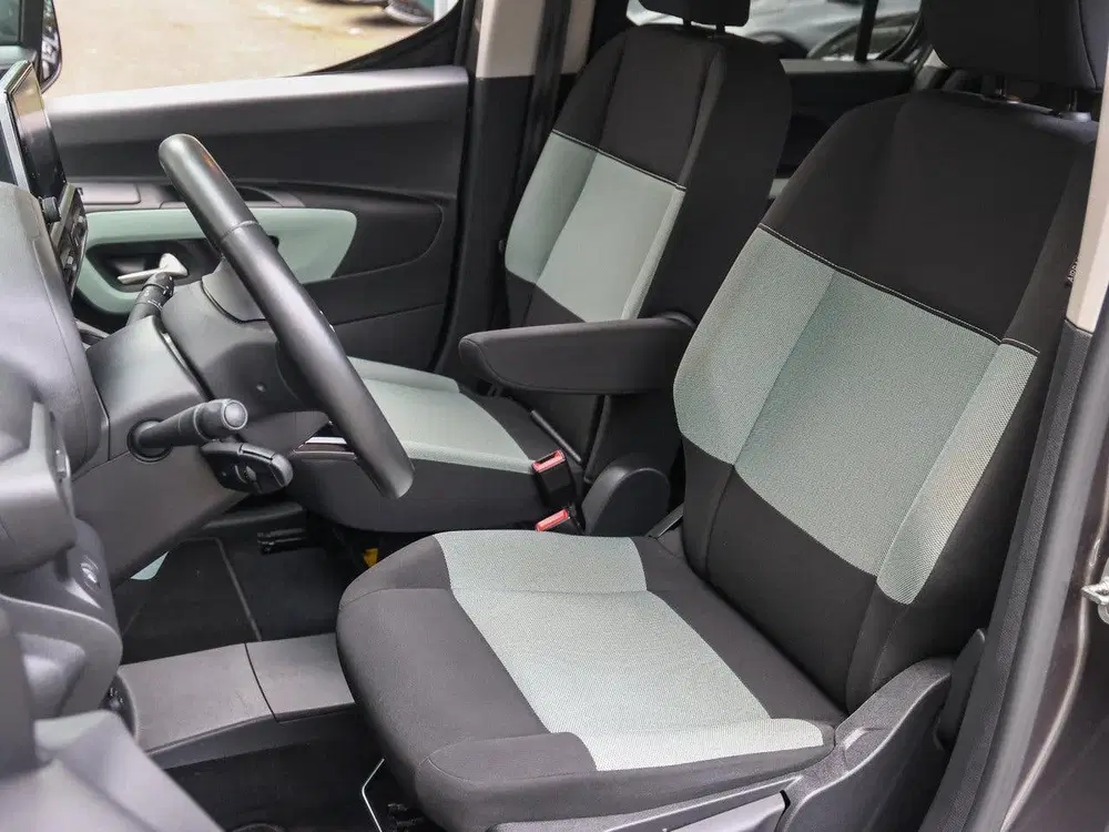 Citroën Berlingo XL Feel 50 kWh 136pk uit 2022, foto 13
