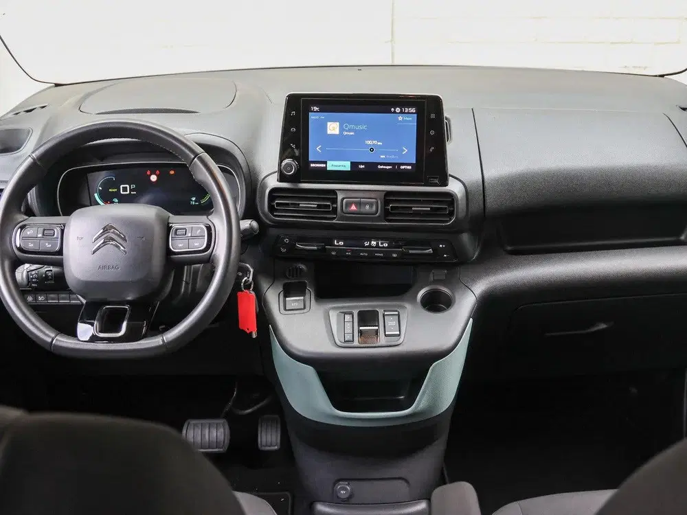 Citroën Berlingo XL Feel 50 kWh 136pk uit 2022, foto 14