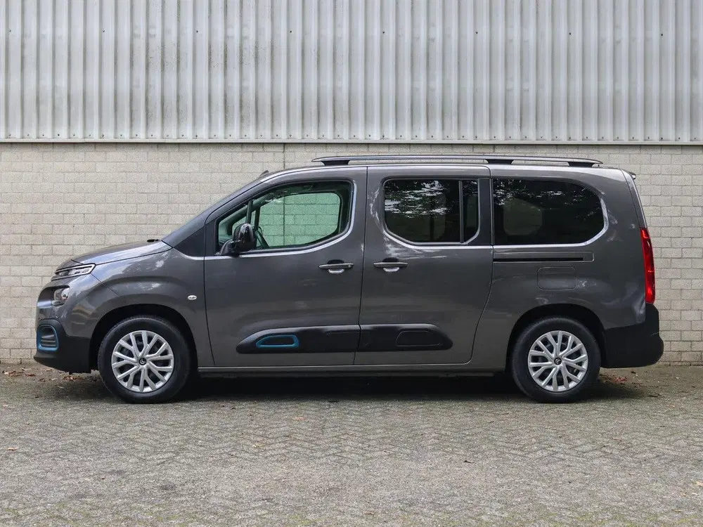 Citroën Berlingo XL Feel 50 kWh 136pk uit 2022, foto 2