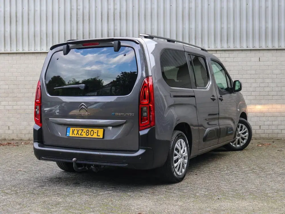 Citroën Berlingo XL Feel 50 kWh 136pk uit 2022, foto 3