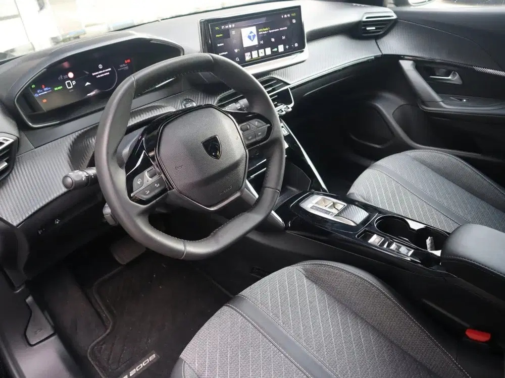 Peugeot 2008 Allure EV 50kWh 136pk uit 2025, foto 13
