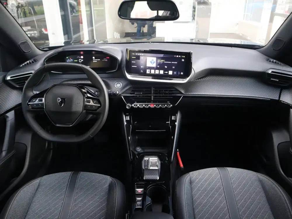 Peugeot 2008 Allure EV 50kWh 136pk uit 2025, foto 6