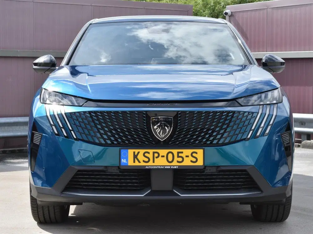 Peugeot 3008 1.2 Hybrid 145 GT Exclusive LEDEREN BEKLED uit 2026, foto 4