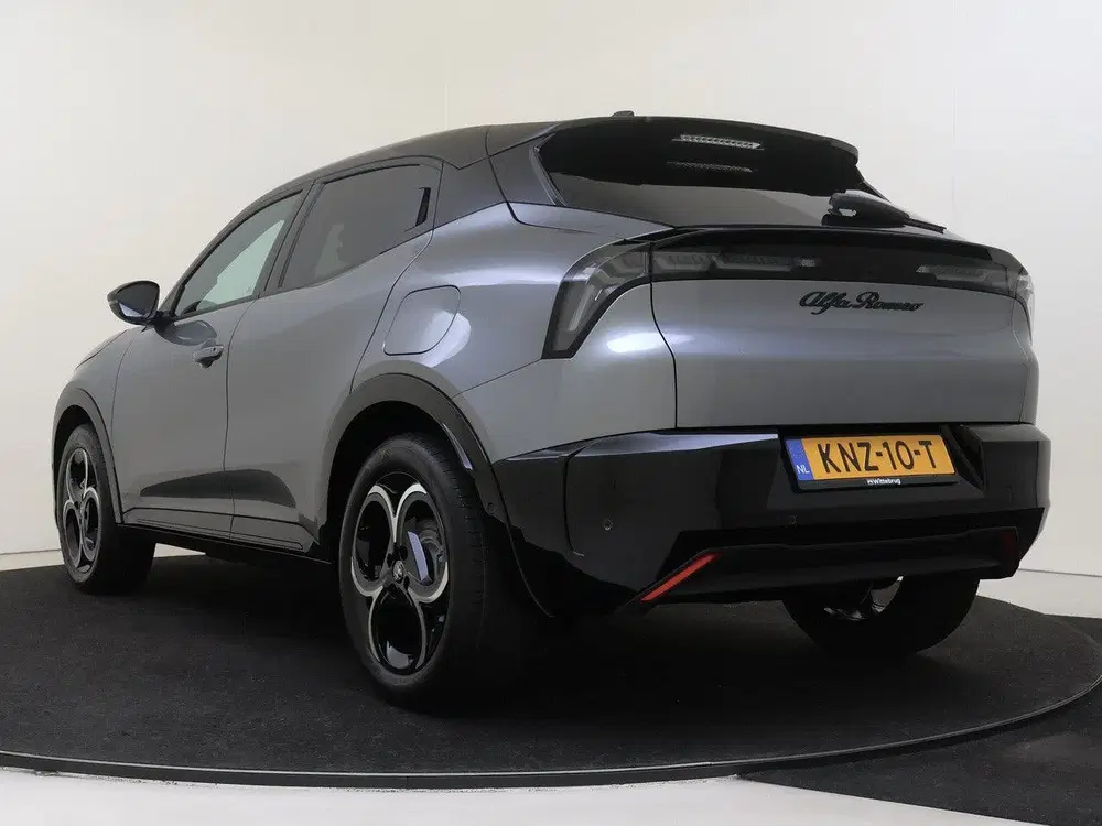 Alfa Romeo Junior Elettrica Ti 54 kWh Direct rijden uit 2026, foto 4