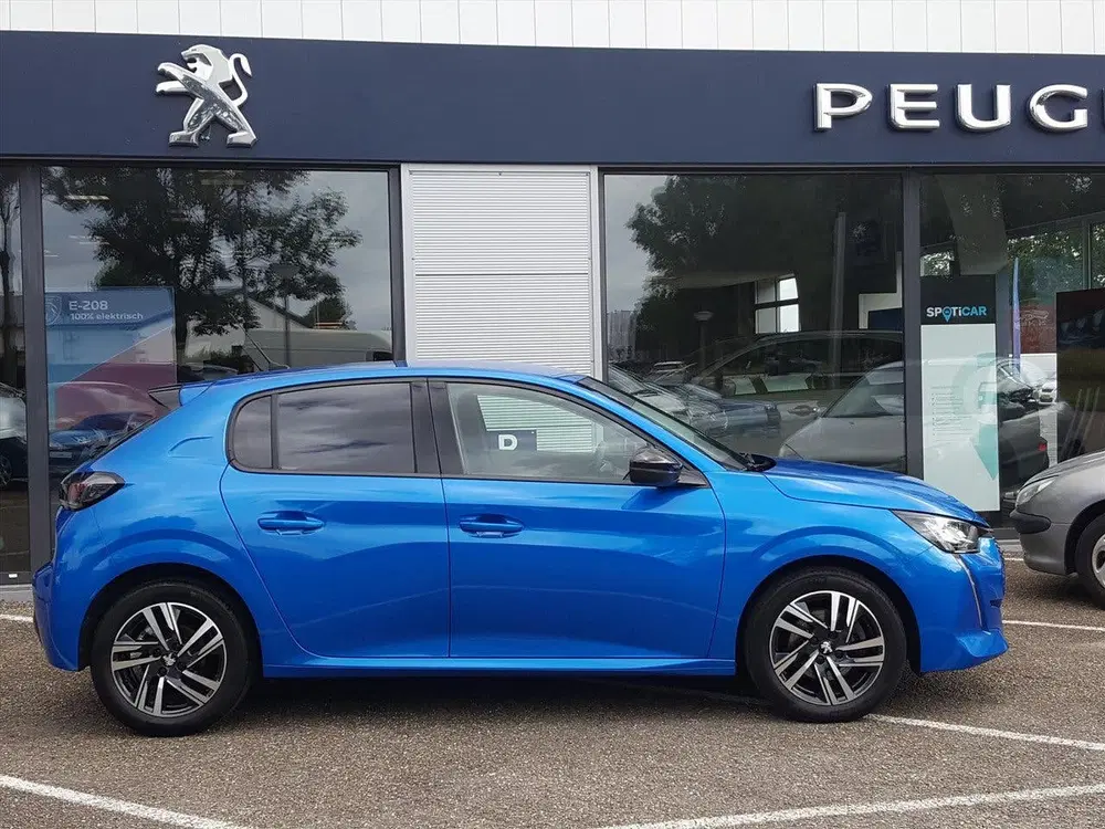 Peugeot 208 ALLURE 1.2-100pk Apple Carplay & Android A uit 2022, foto 2