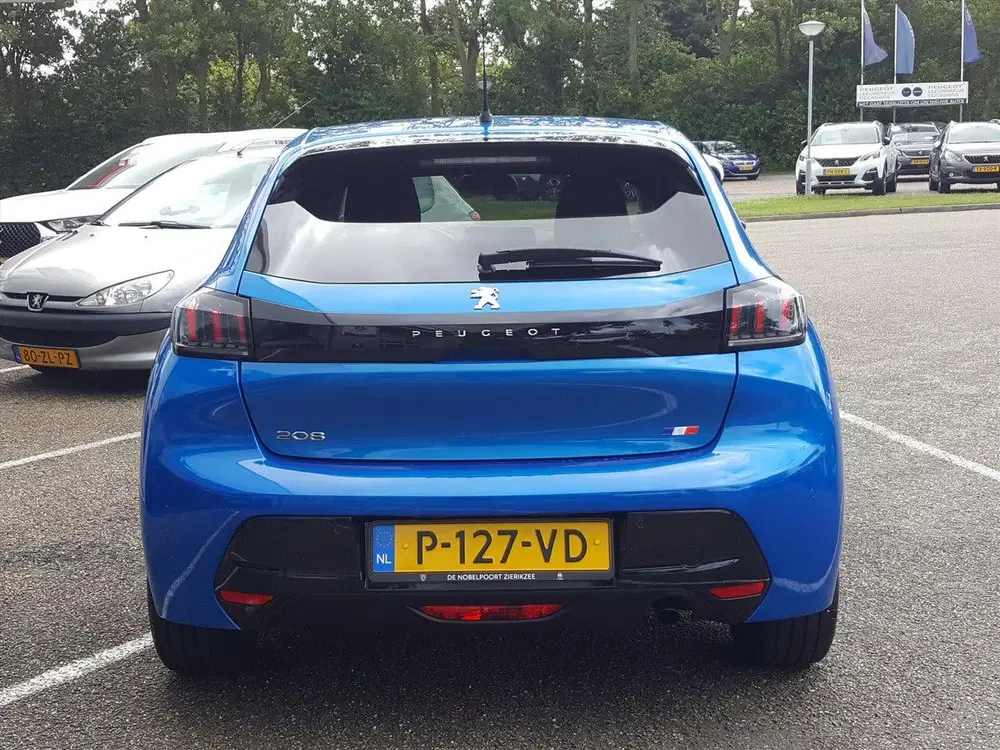Peugeot 208 ALLURE 1.2-100pk Apple Carplay & Android A uit 2022, foto 4