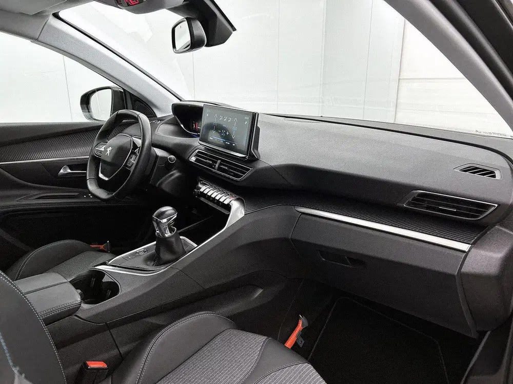 Peugeot 3008 1.2 130pk Allure uit 2022, foto 12