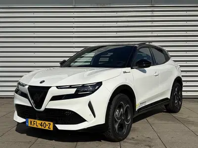 Alfa Romeo Junior 1.2 Turbo Hybrid Ibrida Sport Speciale uit 2026