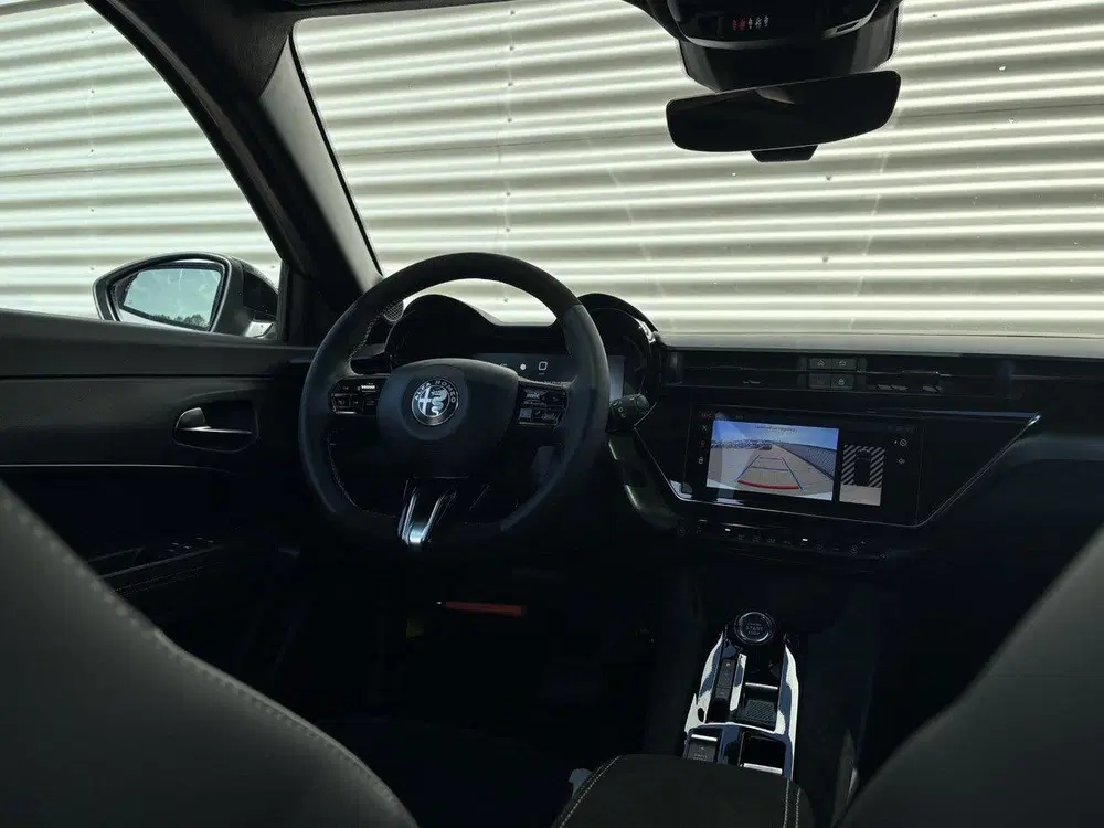 Alfa Romeo Junior 1.2 Turbo Hybrid Ibrida Sport Speciale uit 2026, foto 13