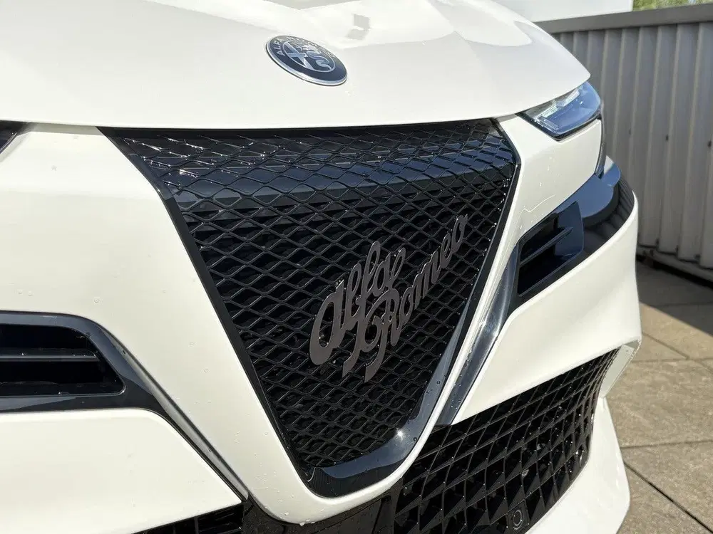 Alfa Romeo Junior 1.2 Turbo Hybrid Ibrida Sport Speciale uit 2026, foto 2