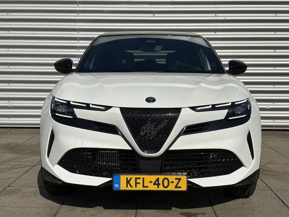 Alfa Romeo Junior 1.2 Turbo Hybrid Ibrida Sport Speciale uit 2026, foto 3