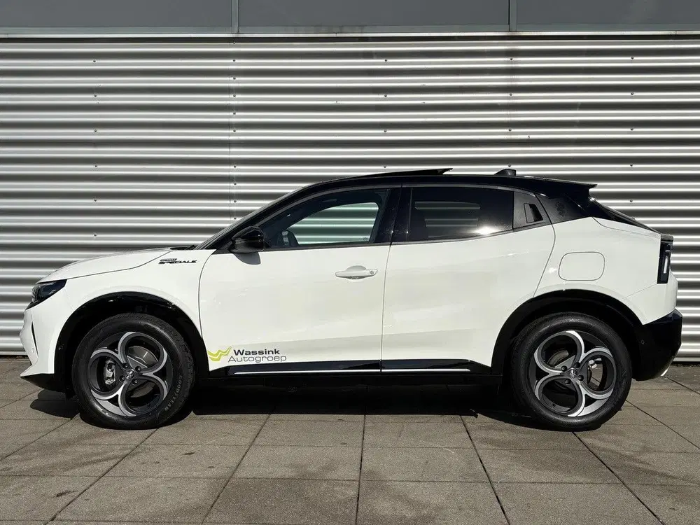 Alfa Romeo Junior 1.2 Turbo Hybrid Ibrida Sport Speciale uit 2026, foto 4