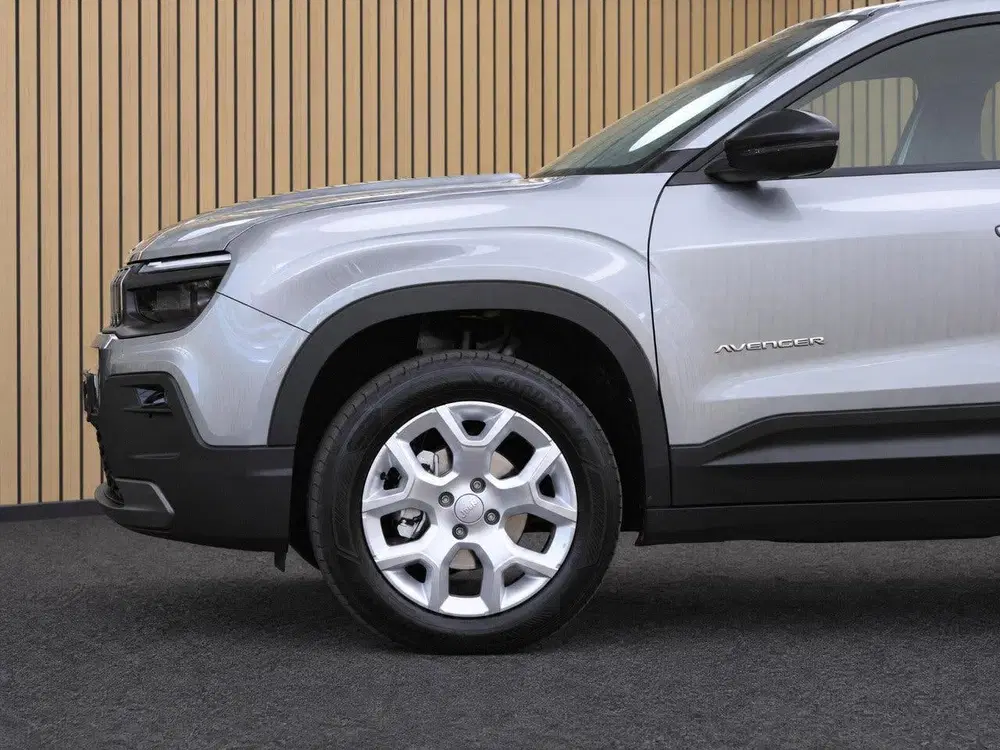 Jeep Avenger 1.2 Longitude uit 2024, foto 12