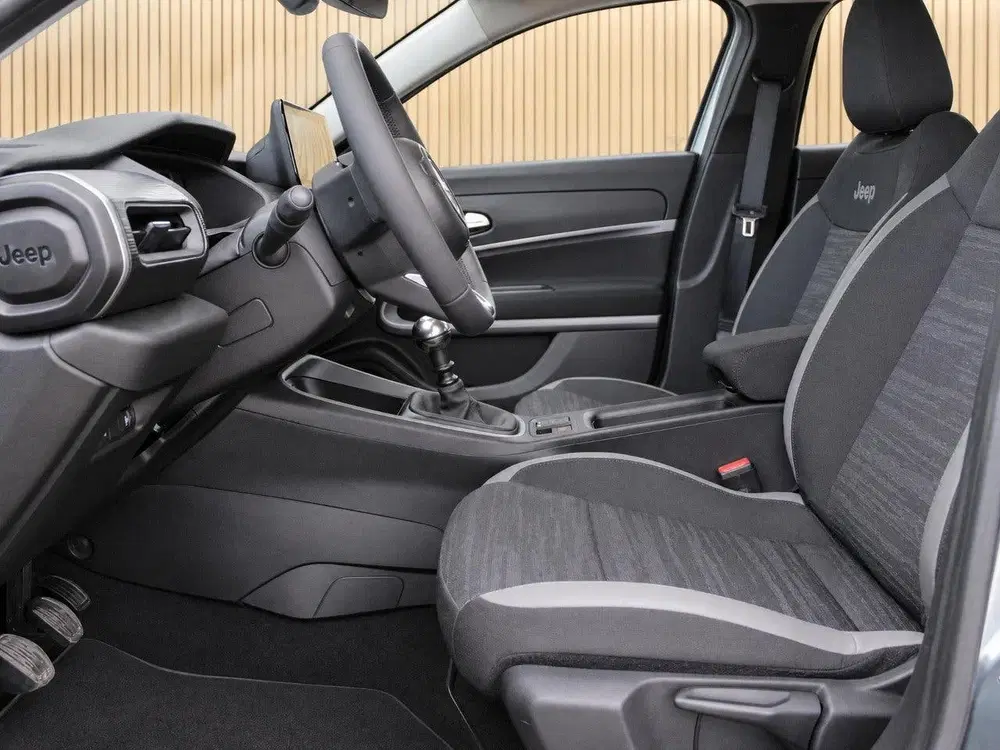 Jeep Avenger 1.2 Longitude uit 2024, foto 13