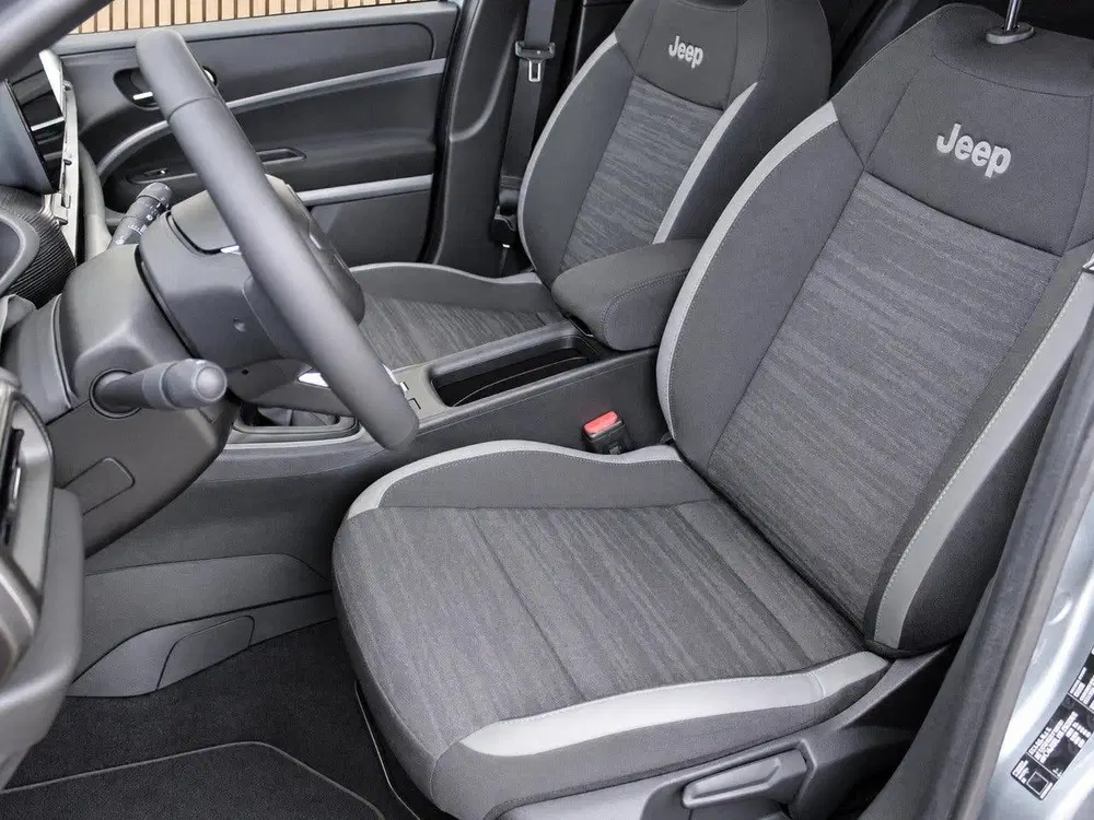 Jeep Avenger 1.2 Longitude uit 2024, foto 14