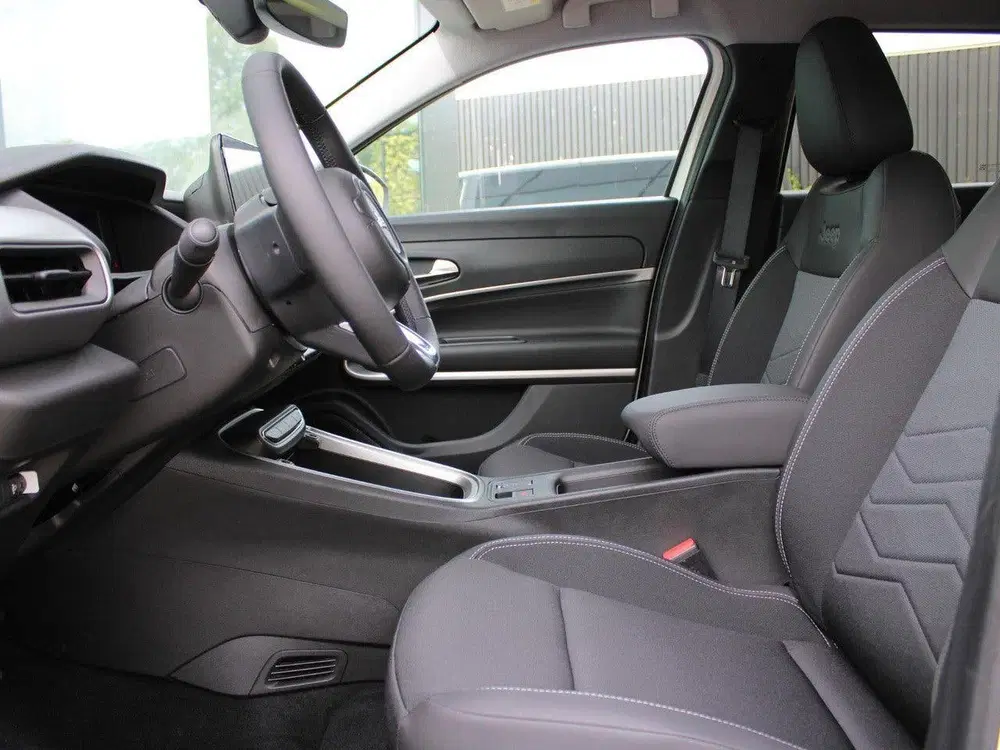 Jeep Avenger 1.2 e-Hybrid Summit VOORRAAD KORTING (bj 2 uit 2026, foto 10