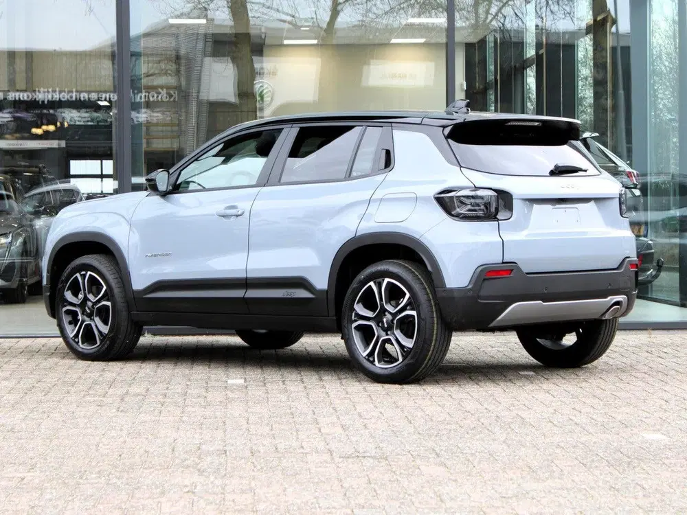 Jeep Avenger 1.2 e-Hybrid Summit VOORRAAD KORTING (bj 2 uit 2026, foto 2