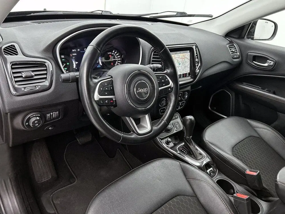 Jeep Compass 190pk Plug-in Hybrid Limited uit 2020, foto 12