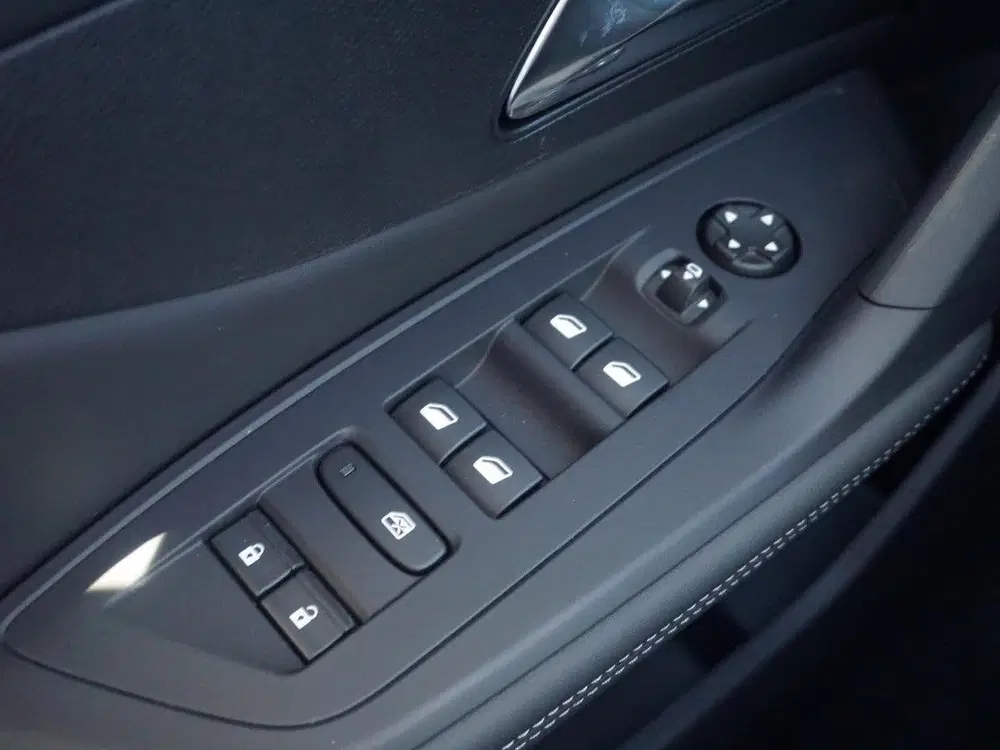 Peugeot 308 SW 1.2 Hybrid 145 e-DCS6 Allure Afn. Trekh uit 2026, foto 13