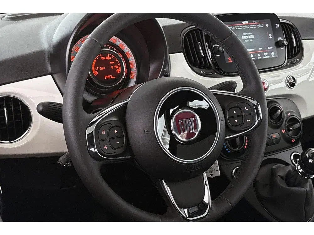 Fiat 500 1.0 Hybrid Dolcevita Panoramadak Apple Car uit 2024, foto 12