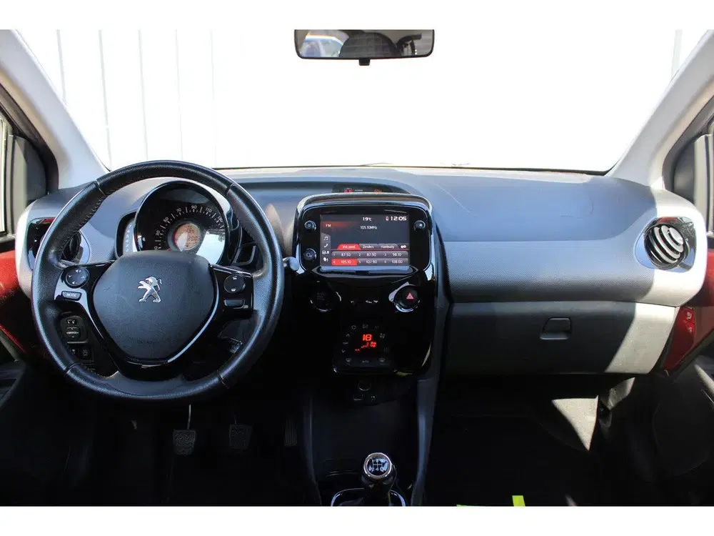 Peugeot 108 1.0 e-VTi Allure Cruise Controle I Groot S uit 2021, foto 8