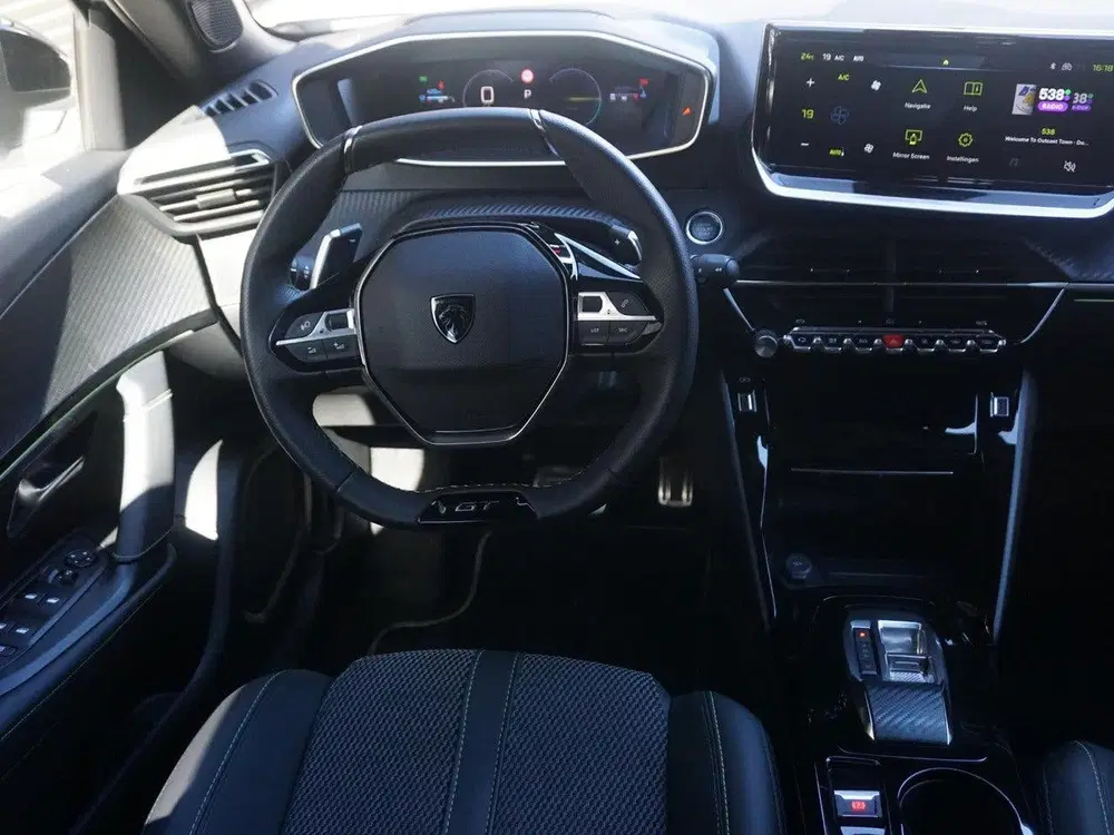 Peugeot 2008 1.2 Hybrid 145 GT 360 Camera (bj 2025) uit 2025, foto 15