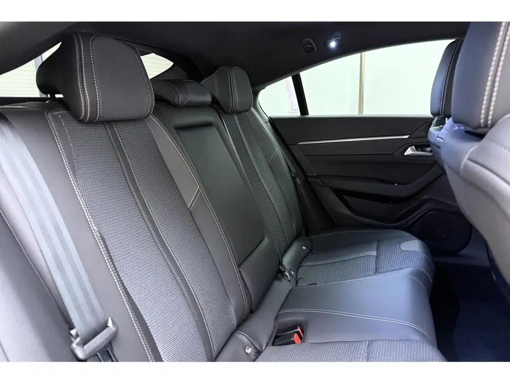 Peugeot 508 1.6 HYbrid Allure 225 Pk uit 2024, foto 11