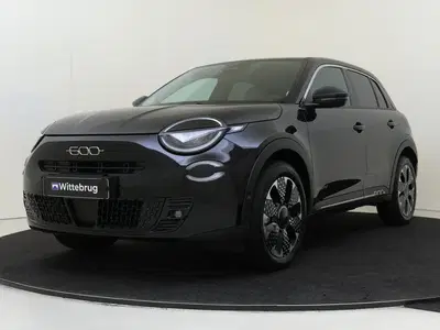 Fiat 600e La Prima 54 kWh LUXE VERSIE NRM demo deal uit 2026