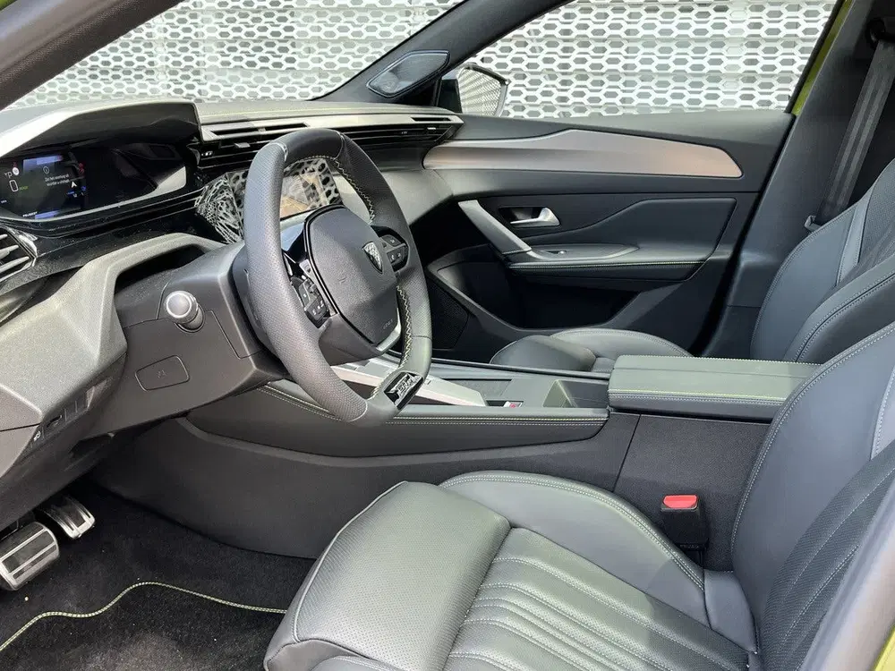 Peugeot 408 e-408 GT Exclusive 58 kWh uit 2026, foto 13