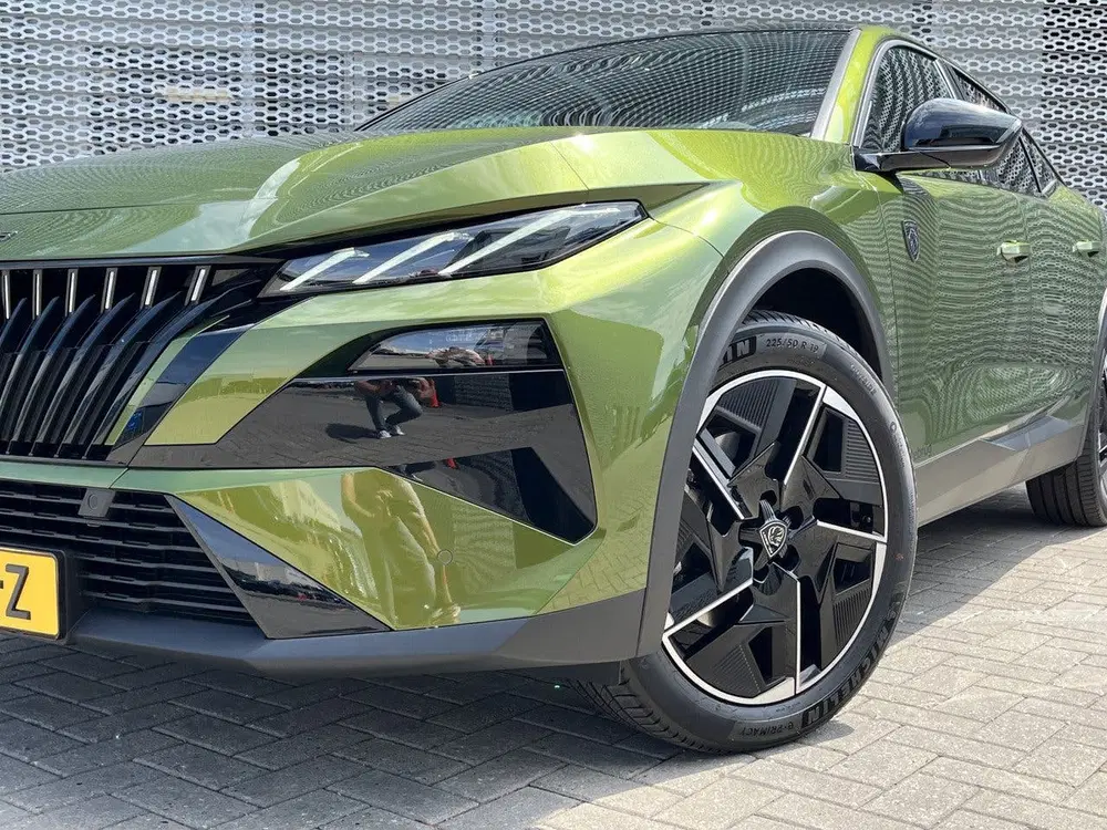 Peugeot 408 e-408 GT Exclusive 58 kWh uit 2026, foto 2