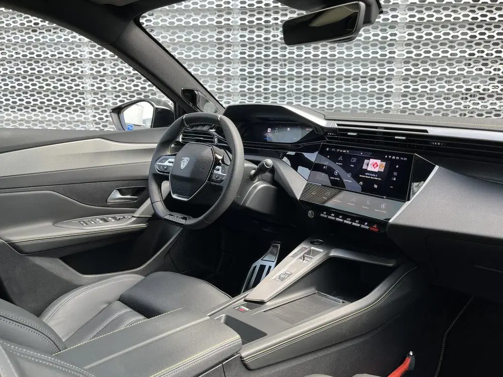 Peugeot 408 e-408 GT Exclusive 58 kWh uit 2026, foto 4