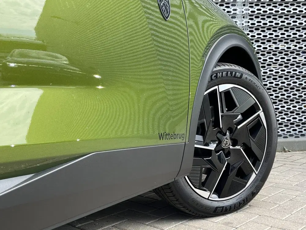 Peugeot 408 e-408 GT Exclusive 58 kWh uit 2026, foto 6