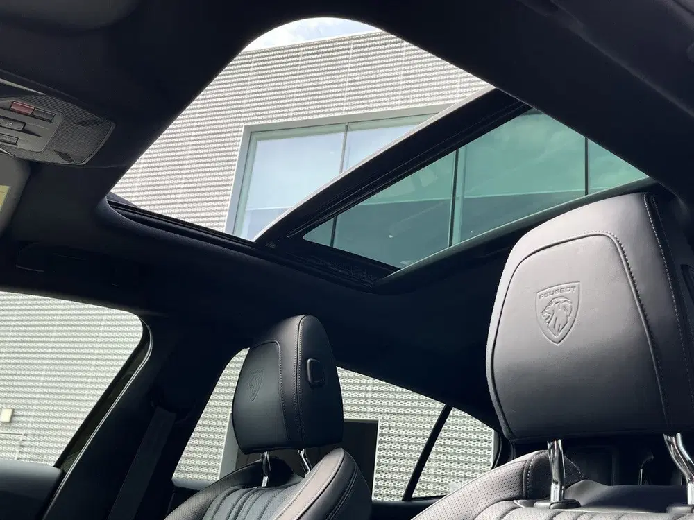 Peugeot 408 e-408 GT Exclusive 58 kWh uit 2026, foto 7