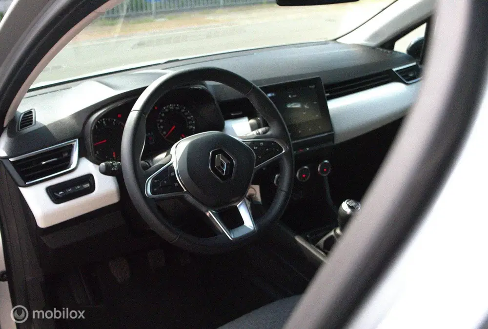Renault Clio 1.0 TCe 90 Evolution uit 2023, foto 14
