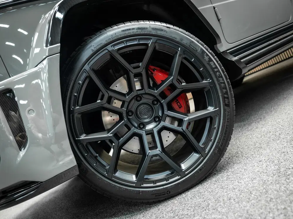 Mercedes-Benz G-Klasse 63 Urban Wide Track uit 2024, foto 2