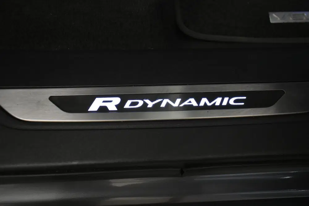 Land Rover Range Rover Velar 2.0 P400e R-Dynamic Black Pack uit 2021, foto 3