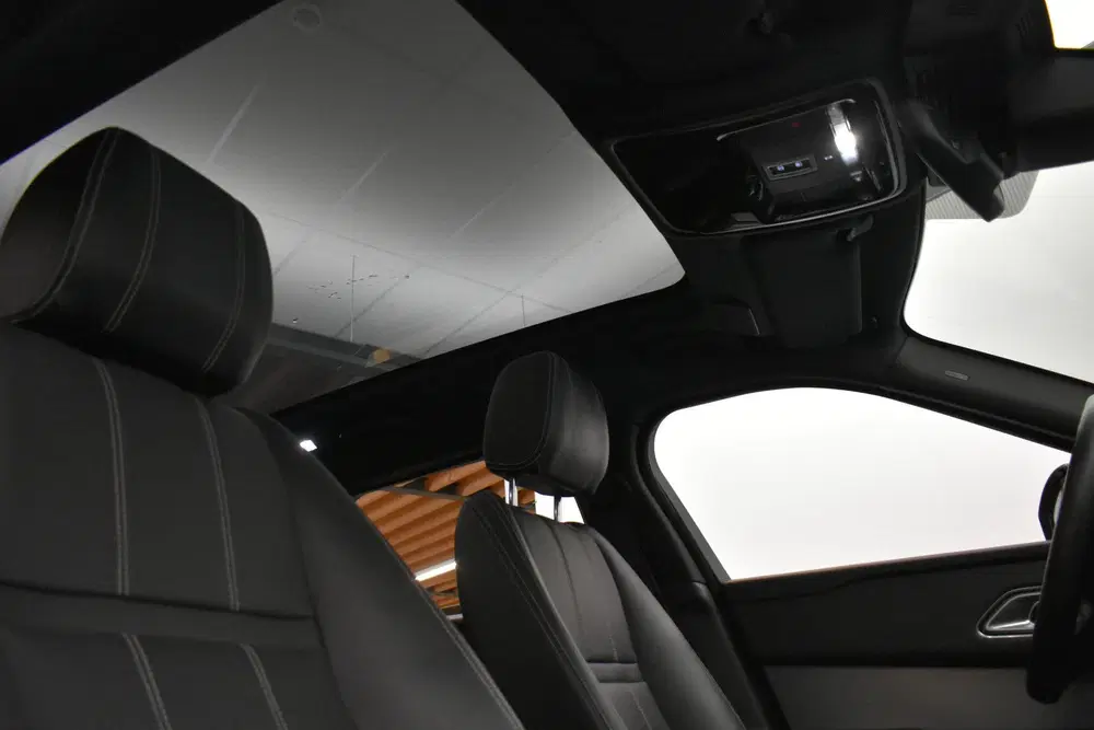 Land Rover Range Rover Velar 2.0 P400e R-Dynamic Black Pack uit 2021, foto 4