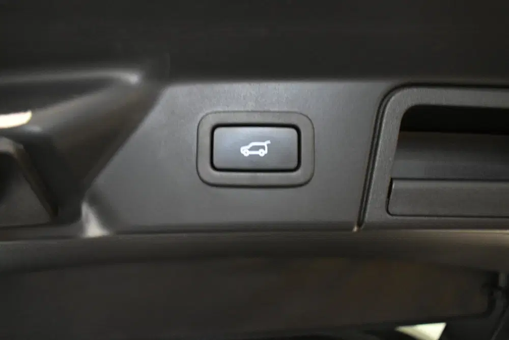 Land Rover Range Rover Velar 2.0 P400e R-Dynamic Black Pack uit 2021, foto 9