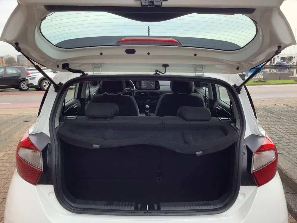 Hyundai i10 1.0 Comfort uit 2023, foto 11
