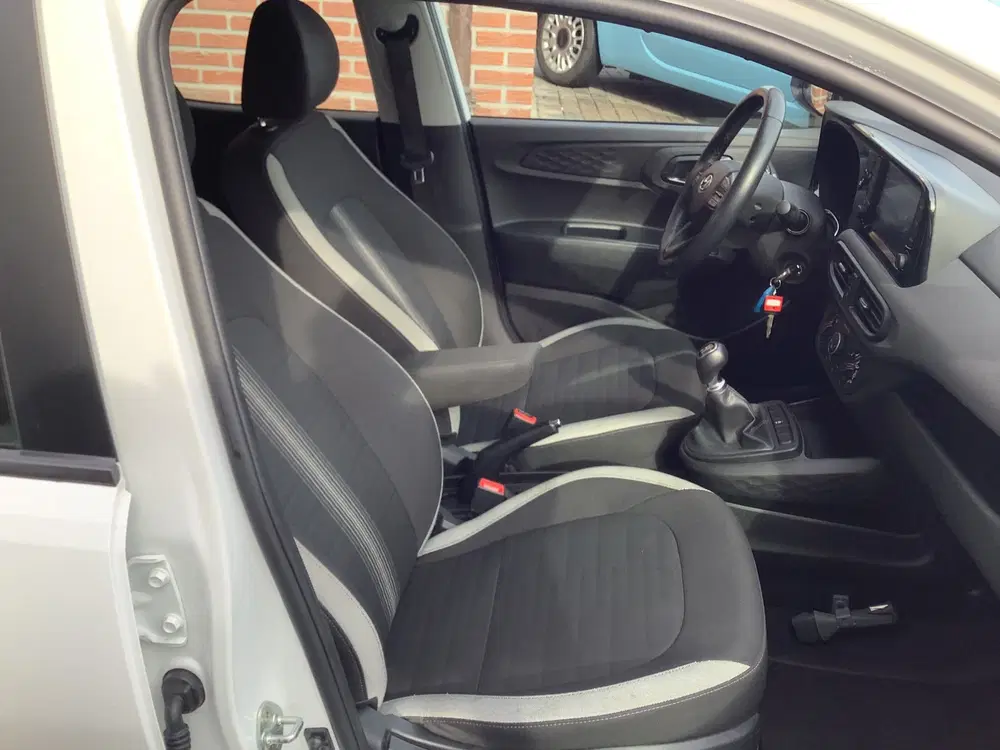 Hyundai i10 1.0 Comfort uit 2023, foto 6