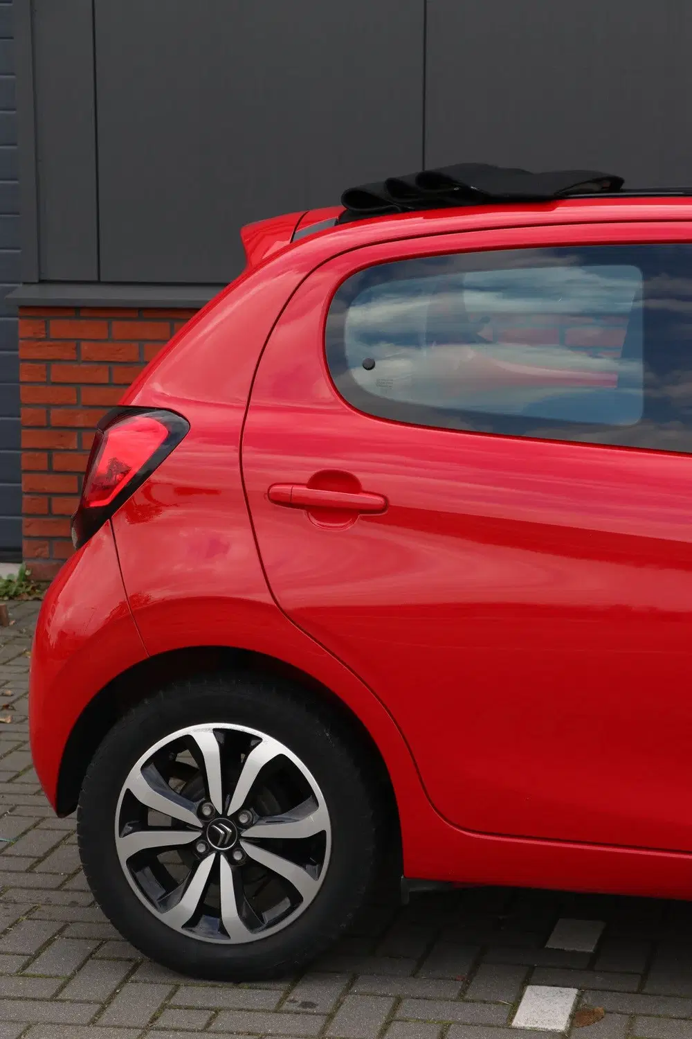 Citroën C1 1.0 VTi Airscape Shine automaat uit 2019, foto 4