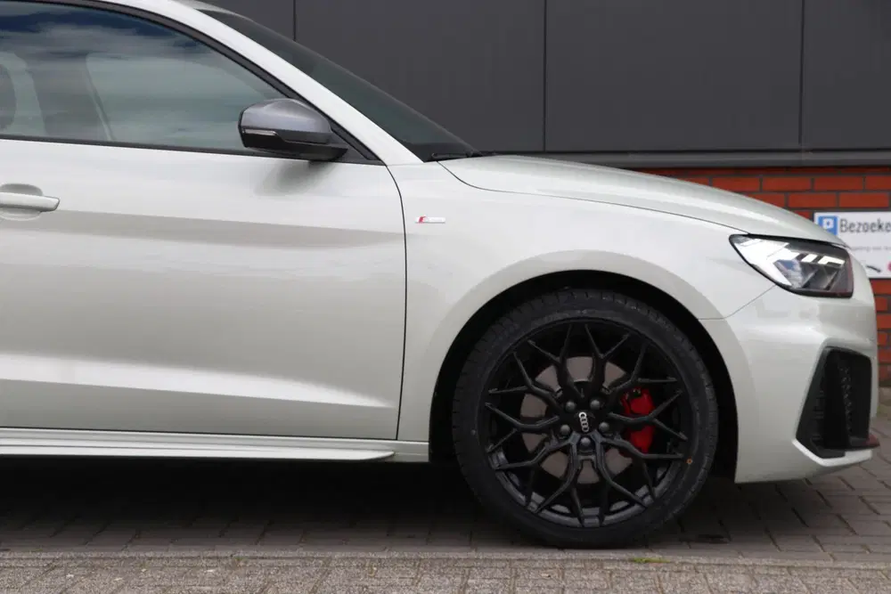 Audi A1 40 TFSI S line uit 2023, foto 3