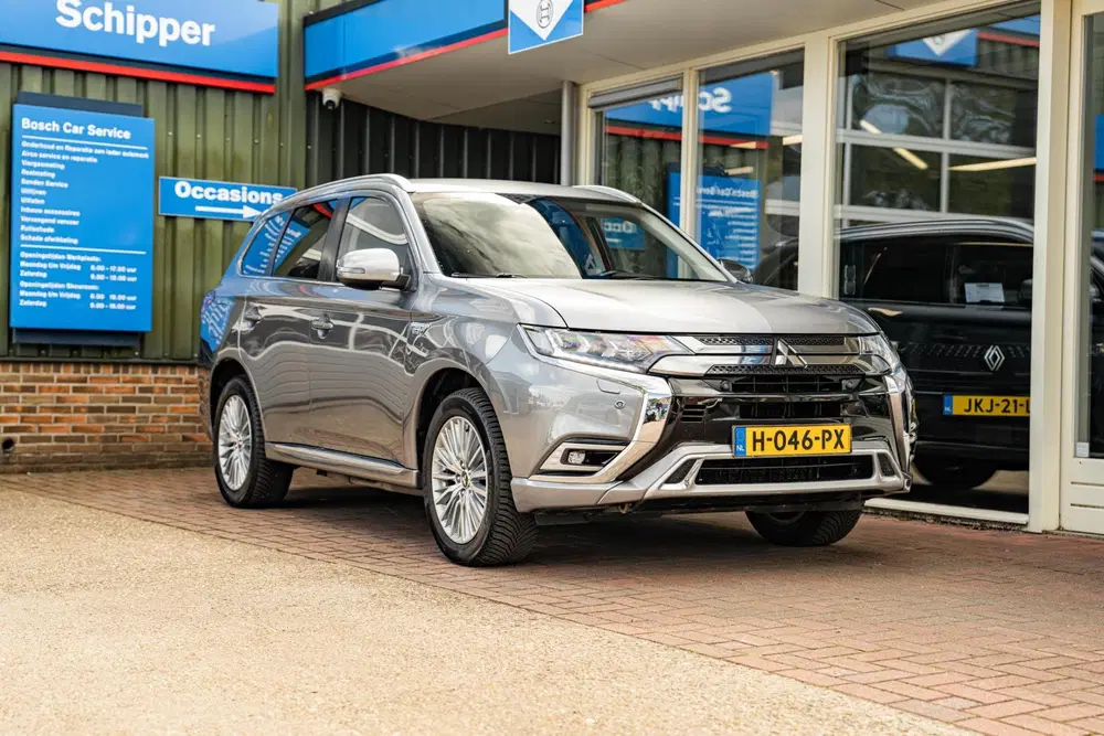 Mitsubishi Outlander 2.4 PHEV Intense uit 2020, foto 2